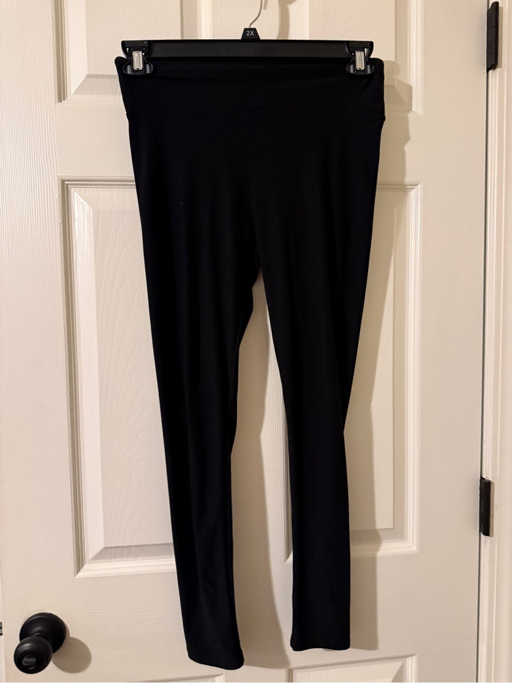 LuLaRoe Black One Size Leggings with Pink Logo Tag
